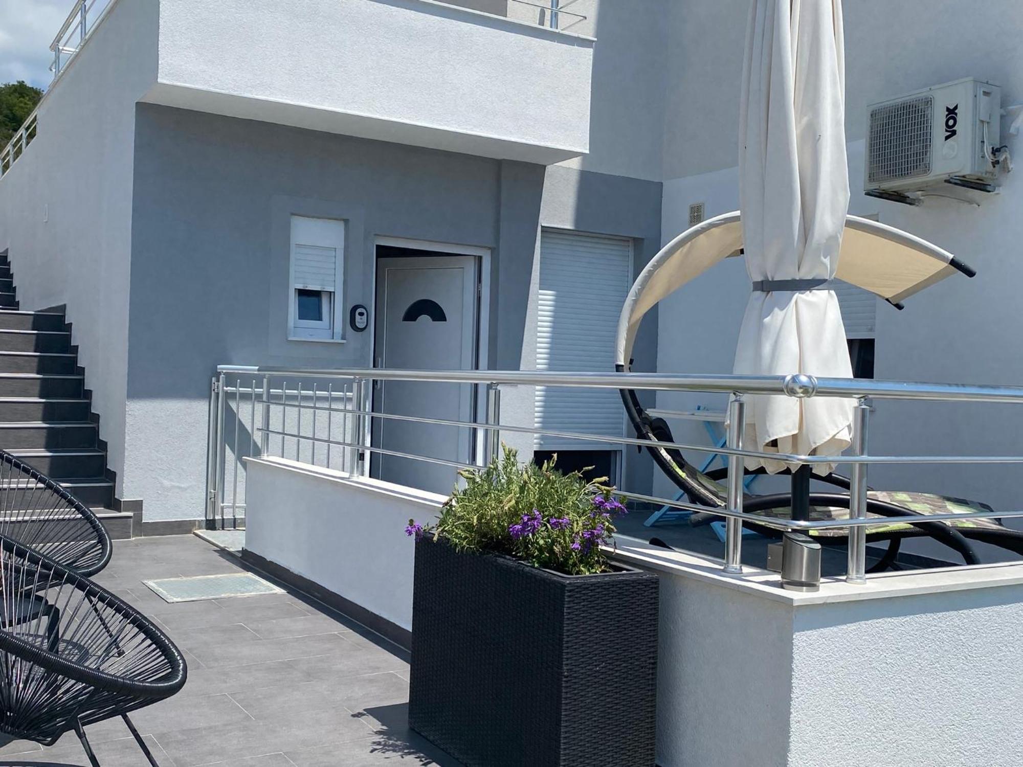 Ada Vis Apartments Extérieur photo