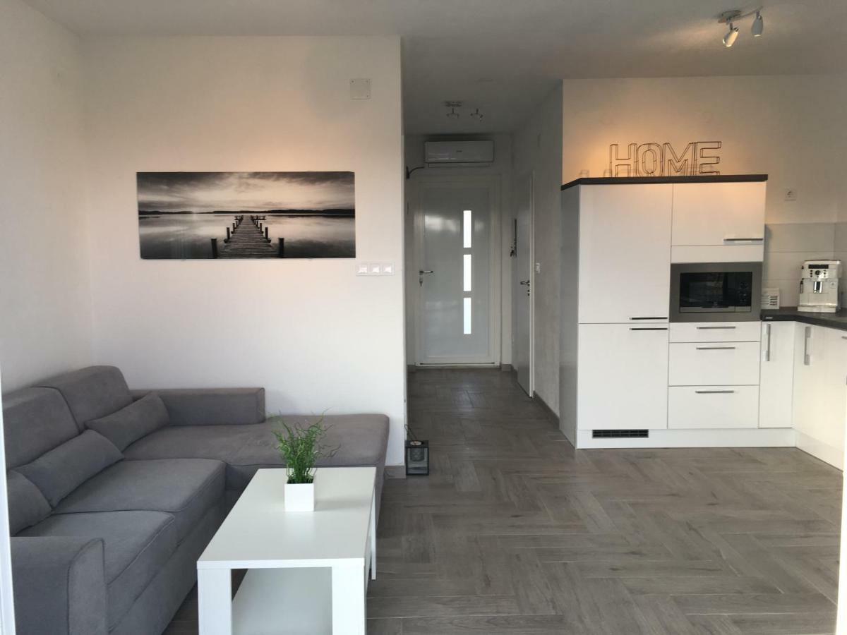 Ada Vis Apartments Extérieur photo