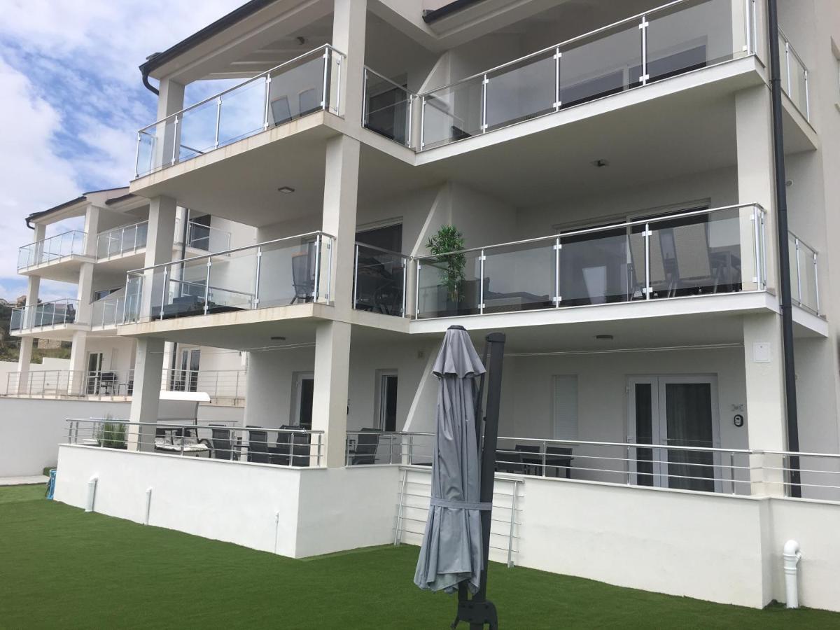 Ada Vis Apartments Extérieur photo